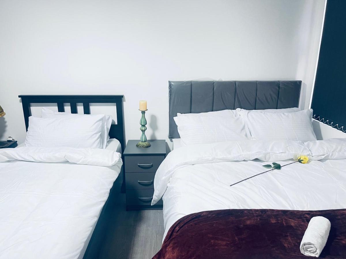 1 Bed Apartment With 2 Beds 1 Double Plus 1 Single 버밍엄 외부 사진